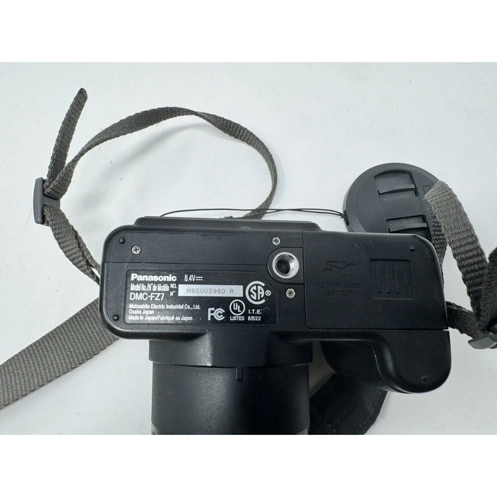 Panasonic Lumix DMC-FZ7 6.0MP Digital Bridge Camera Black w/ Charger & Lens Hood